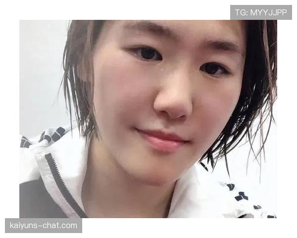 叶诗文训练完顺手买包，价格够我交十年房租